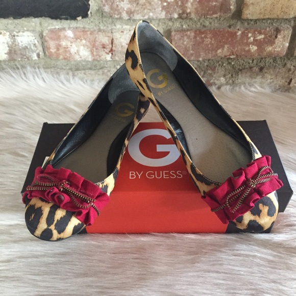 guess women's flat shoes